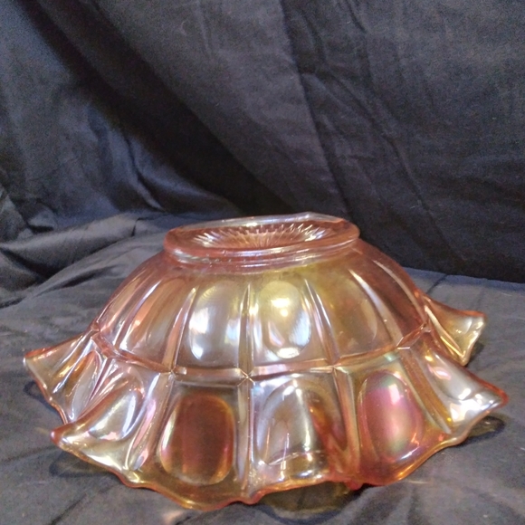 Vintage Iridescent wavy carnival glass Bowl - Picture 3 of 3